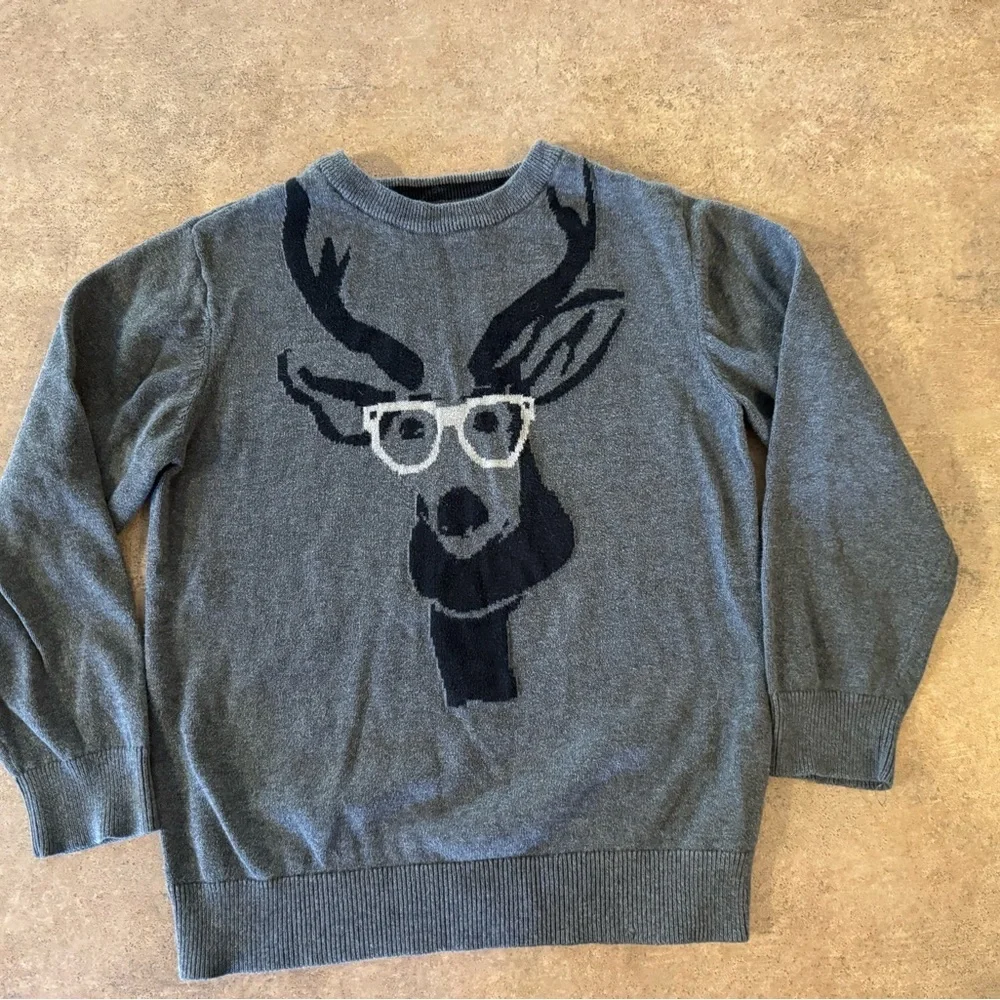 Old Navy Charcoal Sweater with Fun Deer Design, Boys Size Small 6/7